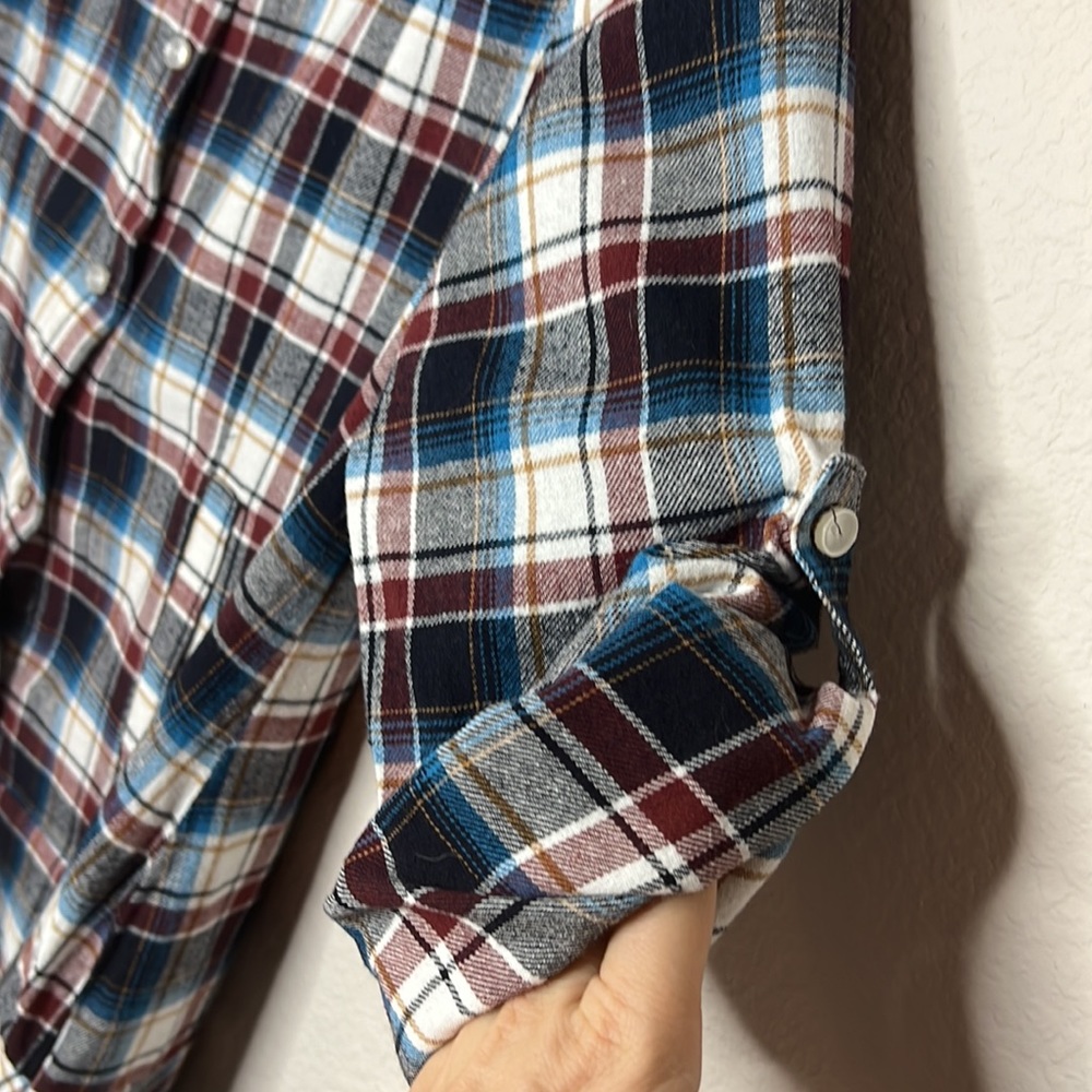 Simply Noelle Plaid Button Down Tunic Shacket Pockets Roll Tab Sleeve Size S/M - Picture 5 of 14